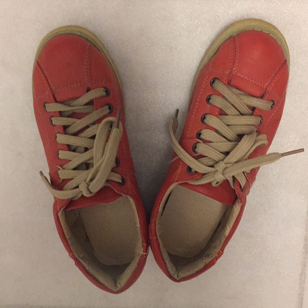 Hidden heel sneakers